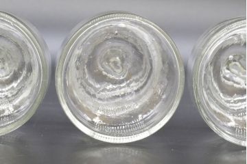昭和レトロ　様々な用途に使える蓋付きガラス瓶5個セット(キャニスター、ガラスビン、硝子、菓子瓶、フタ付き)(R-076445)