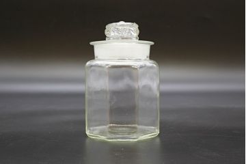 昭和レトロ　大・小　様々な用途に使える蓋付きガラス瓶5個セット(八角、キャニスター、ガラスビン、硝子、菓子瓶、フタ付き)(R-076446)