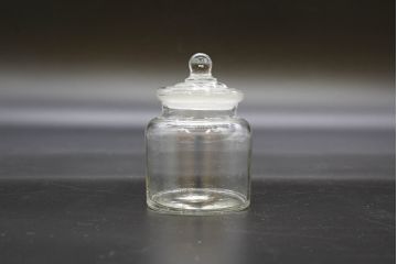 昭和レトロ　大・小　様々な用途に使える蓋付きガラス瓶5個セット(八角、キャニスター、ガラスビン、硝子、菓子瓶、フタ付き)(R-076446)