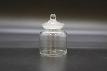 昭和レトロ　大・小　様々な用途に使える蓋付きガラス瓶5個セット(八角、キャニスター、ガラスビン、硝子、菓子瓶、フタ付き)(R-076446)