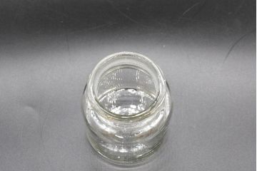 昭和レトロ　大・小　様々な用途に使える蓋付きガラス瓶5個セット(八角、キャニスター、ガラスビン、硝子、菓子瓶、フタ付き)(R-076446)
