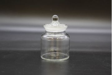 昭和レトロ　様々な用途に使える蓋付きガラス瓶5個セット(キャニスター、ガラスビン、硝子、菓子瓶、フタ付き)(R-076447)