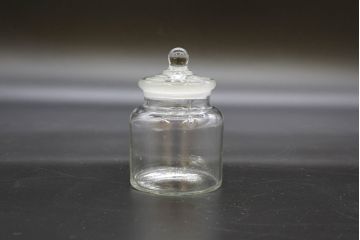 昭和レトロ　様々な用途に使える蓋付きガラス瓶5個セット(キャニスター、ガラスビン、硝子、菓子瓶、フタ付き)(R-076447)