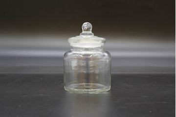 昭和レトロ　様々な用途に使える蓋付きガラス瓶5個セット(キャニスター、ガラスビン、硝子、菓子瓶、フタ付き)(R-076447)