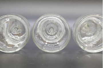 昭和レトロ　様々な用途に使える蓋付きガラス瓶5個セット(キャニスター、ガラスビン、硝子、菓子瓶、フタ付き)(R-076447)