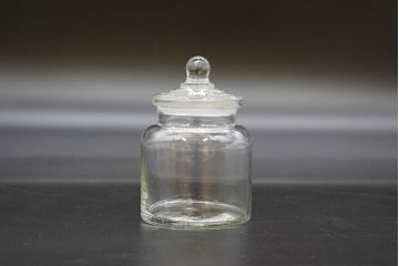 昭和レトロ　様々な用途に使える蓋付きガラス瓶5個セット(キャニスター、ガラスビン、硝子、菓子瓶、フタ付き)(R-076448)