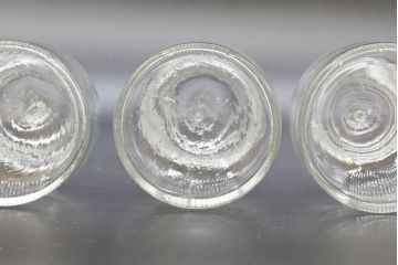 昭和レトロ　様々な用途に使える蓋付きガラス瓶5個セット(キャニスター、ガラスビン、硝子、菓子瓶、フタ付き)(R-076448)