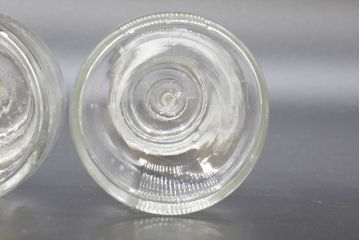 昭和レトロ　様々な用途に使える蓋付きガラス瓶5個セット(キャニスター、ガラスビン、硝子、菓子瓶、フタ付き)(R-076448)