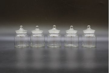 昭和レトロ　様々な用途に使える蓋付きガラス瓶5個セット(キャニスター、ガラスビン、硝子、菓子瓶、フタ付き)(R-076449)