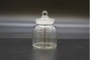 昭和レトロ　様々な用途に使える蓋付きガラス瓶5個セット(キャニスター、ガラスビン、硝子、菓子瓶、フタ付き)(R-076449)