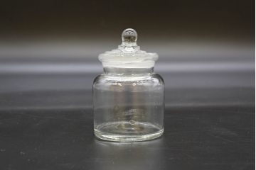 昭和レトロ　様々な用途に使える蓋付きガラス瓶5個セット(キャニスター、ガラスビン、硝子、菓子瓶、フタ付き)(R-076449)