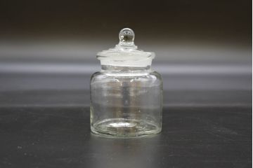 昭和レトロ　様々な用途に使える蓋付きガラス瓶5個セット(キャニスター、ガラスビン、硝子、菓子瓶、フタ付き)(R-076449)