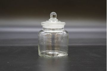 昭和レトロ　様々な用途に使える蓋付きガラス瓶5個セット(キャニスター、ガラスビン、硝子、菓子瓶、フタ付き)(R-076449)