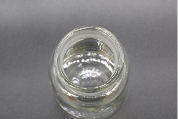 昭和レトロ　様々な用途に使える蓋付きガラス瓶5個セット(キャニスター、ガラスビン、硝子、菓子瓶、フタ付き)(R-076449)