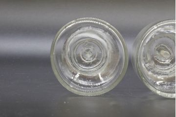昭和レトロ　様々な用途に使える蓋付きガラス瓶5個セット(キャニスター、ガラスビン、硝子、菓子瓶、フタ付き)(R-076449)