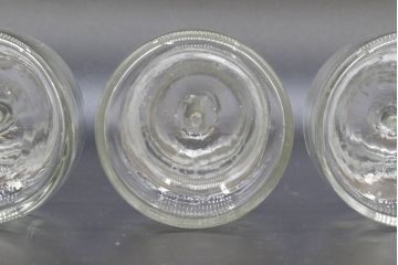 昭和レトロ　様々な用途に使える蓋付きガラス瓶5個セット(キャニスター、ガラスビン、硝子、菓子瓶、フタ付き)(R-076449)