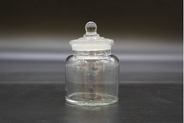 昭和レトロ　様々な用途に使える蓋付きガラス瓶5個セット(キャニスター、ガラスビン、硝子、菓子瓶、フタ付き)(R-076450)