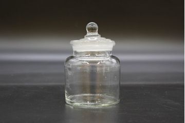 昭和レトロ　様々な用途に使える蓋付きガラス瓶5個セット(キャニスター、ガラスビン、硝子、菓子瓶、フタ付き)(R-076450)