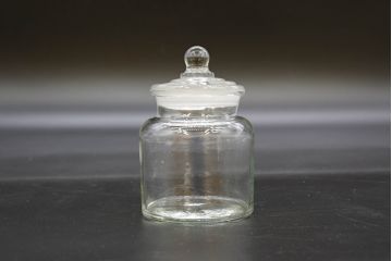 昭和レトロ　様々な用途に使える蓋付きガラス瓶5個セット(キャニスター、ガラスビン、硝子、菓子瓶、フタ付き)(R-076450)