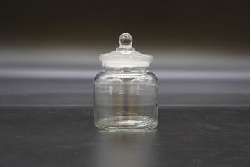 昭和レトロ　様々な用途に使える蓋付きガラス瓶5個セット(キャニスター、ガラスビン、硝子、菓子瓶、フタ付き)(R-076450)
