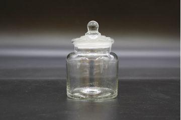 昭和レトロ　様々な用途に使える蓋付きガラス瓶5個セット(キャニスター、ガラスビン、硝子、菓子瓶、フタ付き)(R-076450)