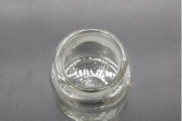 昭和レトロ　様々な用途に使える蓋付きガラス瓶5個セット(キャニスター、ガラスビン、硝子、菓子瓶、フタ付き)(R-076450)