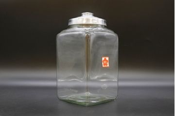 アンティーク雑貨　当時物　デッドストック　アルミ蓋　レトロな雰囲気たっぷりのガラス瓶2個セット(角型、角瓶、キャニスター、硝子、ガラスビン、菓子瓶、フタ付き)(R-076452)