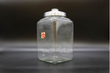 アンティーク雑貨　当時物　デッドストック　アルミ蓋　大・中・小　組み合わせが楽しめる蓋付きガラス瓶3個セット(角瓶、角型、硝子、キャニスター、ガラスビン、菓子瓶、小物入れ、ディスプレイ雑貨、古道具、店舗什器、フタ付き)(R-076453)