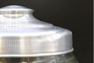 アンティーク雑貨　当時物　デッドストック　アルミ蓋　大・中・小　組み合わせが楽しめる蓋付きガラス瓶3個セット(角瓶、角型、硝子、キャニスター、ガラスビン、菓子瓶、小物入れ、ディスプレイ雑貨、古道具、店舗什器、フタ付き)(R-076453)