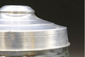 アンティーク雑貨　当時物　デッドストック　アルミ蓋　大・中・小　組み合わせが楽しめる蓋付きガラス瓶3個セット(角瓶、角型、硝子、キャニスター、ガラスビン、菓子瓶、小物入れ、ディスプレイ雑貨、古道具、店舗什器、フタ付き)(R-076453)