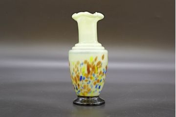 昭和レトロ　戦前　大正　可愛らしいデザインの古いマーブルガラス花瓶2個セット(フリル、色被せ、一輪挿し、花入、花器、硝子、吹きガラス)(R-076455)