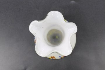 昭和レトロ　戦前　大正　可愛らしいデザインの古いマーブルガラス花瓶2個セット(フリル、色被せ、一輪挿し、花入、花器、硝子、吹きガラス)(R-076455)