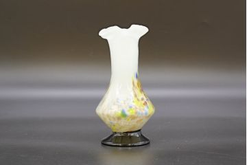 昭和レトロ　戦前　大正　可愛らしいデザインの古いマーブルガラス花瓶2個セット(フリル、色被せ、一輪挿し、花入、花器、硝子、吹きガラス)(R-076456)