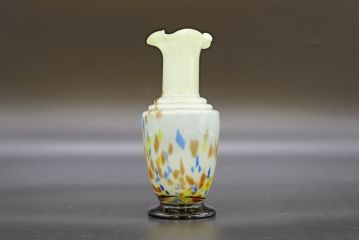 昭和レトロ　戦前　大正　可愛らしいデザインの古いマーブルガラス花瓶2個セット(フリル、色被せ、一輪挿し、花入、花器、硝子、吹きガラス)(R-076457)