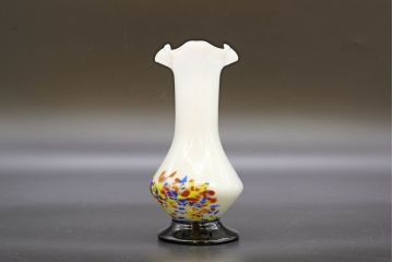 昭和レトロ　戦前　大正　可愛らしいデザインの古いマーブルガラス花瓶2個セット(フリル、色被せ、一輪挿し、花入、花器、硝子、吹きガラス)(R-076457)