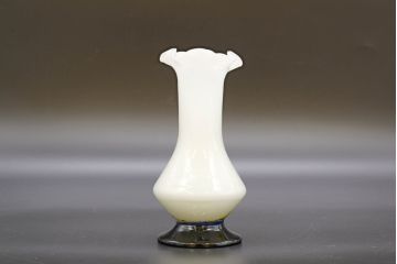 昭和レトロ　戦前　大正　可愛らしいデザインの古いマーブルガラス花瓶2個セット(フリル、色被せ、一輪挿し、花入、花器、硝子、吹きガラス)(R-076457)