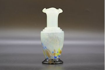 昭和レトロ　戦前　大正　可愛らしいデザインの古いマーブルガラス花瓶2個セット(フリル、色被せ、一輪挿し、花入、花器、硝子、吹きガラス)(R-076458)