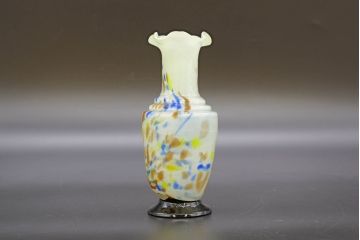 昭和レトロ　戦前　大正　可愛らしいデザインの古いマーブルガラス花瓶2個セット(フリル、色被せ、一輪挿し、花入、花器、硝子、吹きガラス)(R-076459)