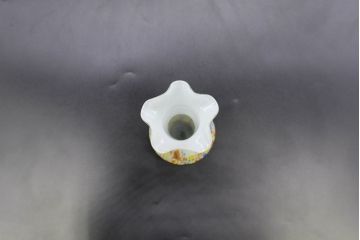 昭和レトロ　戦前　大正　可愛らしいデザインの古いマーブルガラス花瓶2個セット(フリル、色被せ、一輪挿し、花入、花器、硝子、吹きガラス)(R-076461)
