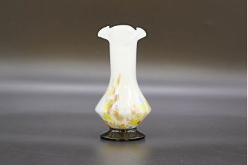 昭和レトロ　戦前　大正　可愛らしいデザインの古いマーブルガラス花瓶2個セット(フリル、色被せ、一輪挿し、花入、花器、硝子、吹きガラス)(R-076462)