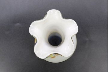 昭和レトロ　戦前　大正　可愛らしいデザインの古いマーブルガラス花瓶2個セット(フリル、色被せ、一輪挿し、花入、花器、硝子、吹きガラス)(R-076463)