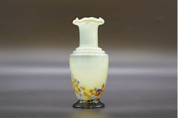 昭和レトロ　戦前　大正　可愛らしいデザインの古いマーブルガラス花瓶2個セット(フリル、色被せ、一輪挿し、花入、花器、硝子、吹きガラス)(R-076464)