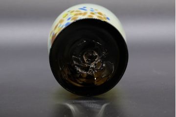 昭和レトロ　戦前　大正　可愛らしいデザインの古いマーブルガラス花瓶2個セット(フリル、色被せ、一輪挿し、花入、花器、硝子、吹きガラス)(R-076464)