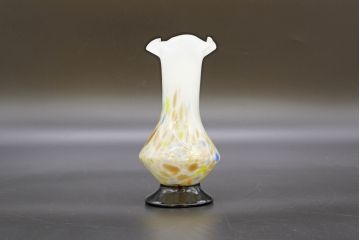 昭和レトロ　戦前　大正　可愛らしいデザインの古いマーブルガラス花瓶2個セット(フリル、色被せ、一輪挿し、花入、花器、硝子、吹きガラス)(R-076466)