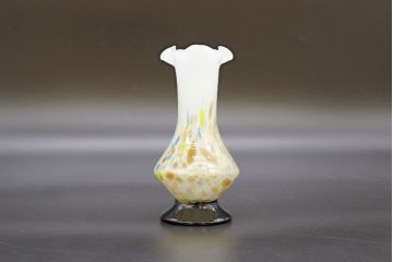 昭和レトロ　戦前　大正　可愛らしいデザインの古いマーブルガラス花瓶2個セット(フリル、色被せ、一輪挿し、花入、花器、硝子、吹きガラス)(R-076466)