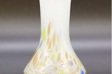 昭和レトロ　戦前　大正　可愛らしいデザインの古いマーブルガラス花瓶2個セット(フリル、色被せ、一輪挿し、花入、花器、硝子、吹きガラス)(R-076466)