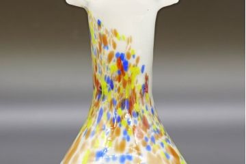 昭和レトロ　戦前　大正　可愛らしいデザインの古いマーブルガラス花瓶2個セット(フリル、色被せ、一輪挿し、花入、花器、硝子、吹きガラス)(R-076467)