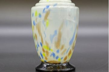 昭和レトロ　戦前　大正　可愛らしいデザインの古いマーブルガラス花瓶2個セット(フリル、色被せ、一輪挿し、花入、花器、硝子、吹きガラス)(R-076469)