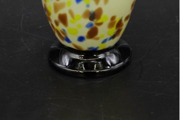 昭和レトロ　戦前　大正　可愛らしいデザインの古いマーブルガラス花瓶2個セット(フリル、色被せ、一輪挿し、花入、花器、硝子、吹きガラス)(R-076470)