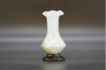 昭和レトロ　戦前　大正　可愛らしいデザインの古いマーブルガラス花瓶2個セット(フリル、色被せ、一輪挿し、花入、花器、硝子、吹きガラス)(R-076471)